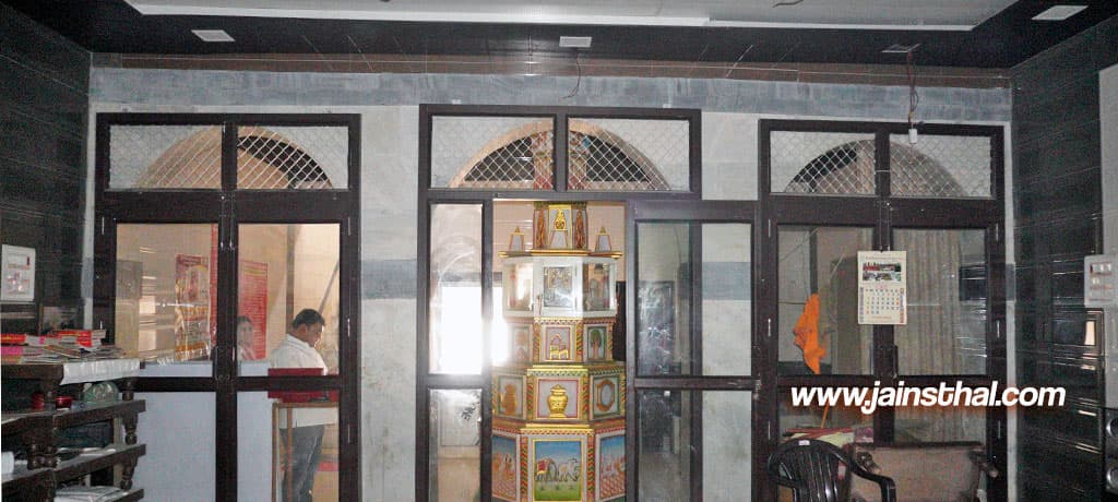Hathin Digambar Jain Mandir