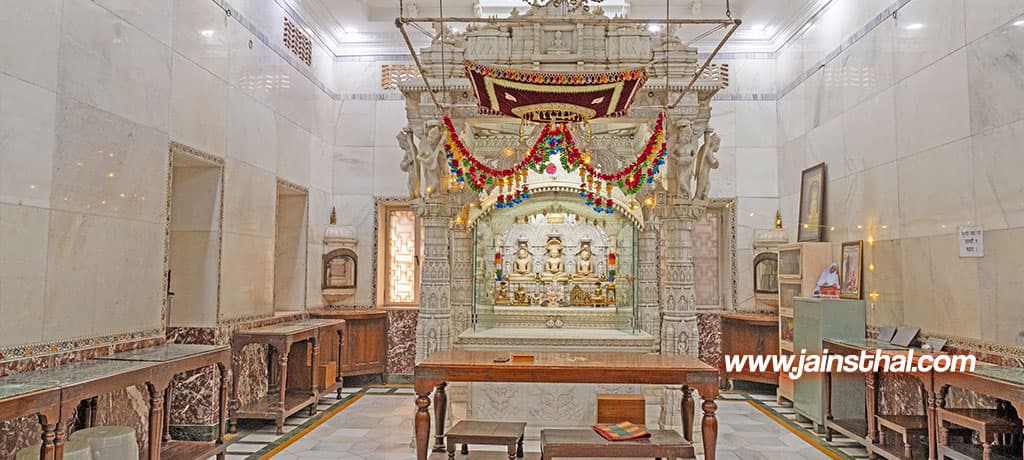 Shri 1008 Khandelwal Chhota Digambar Jain Temple, Vaidwara