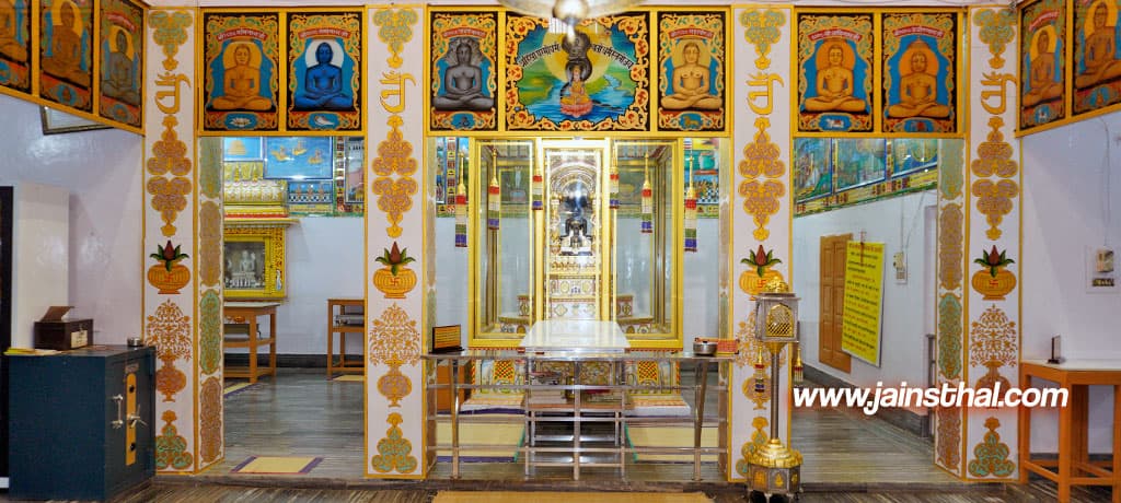 Narnaul Parshvanath Digambar Jain Mandir