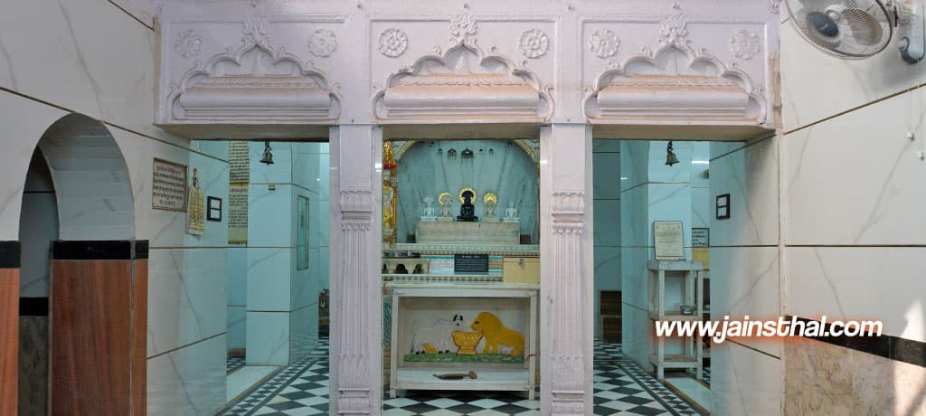 Nuh Digambar Jain Mandir