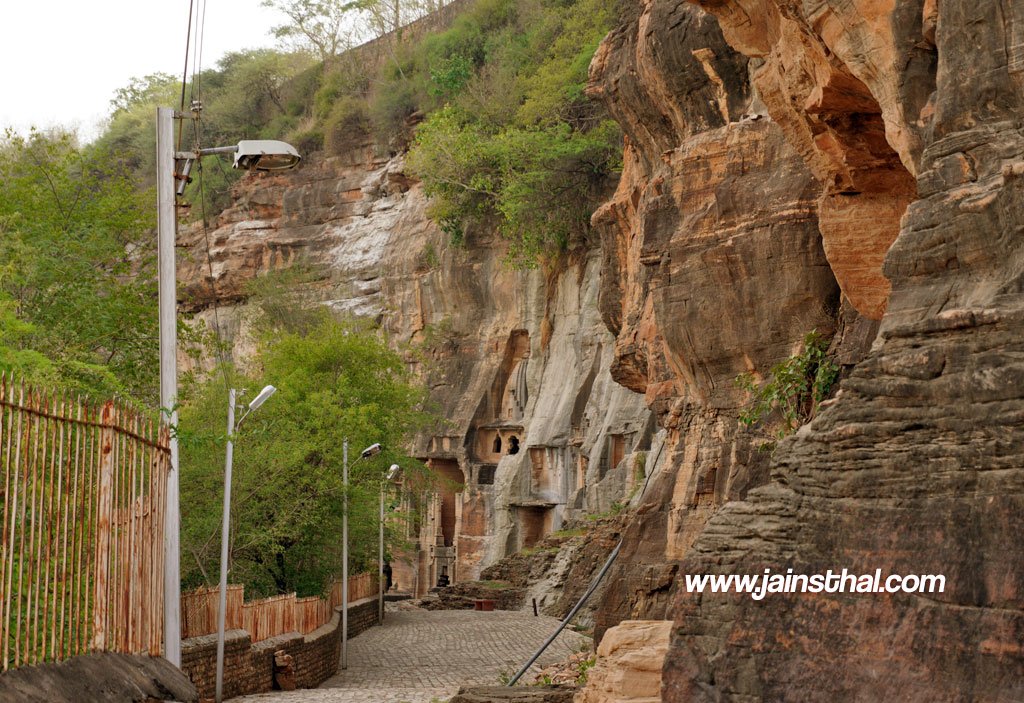 -gopachal-parvat-gwalior-.jpg -gopachal-parvat-gwalior-.jpg