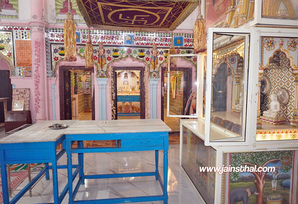 -bhatgaon-digambar-jain-mandir-.jpg