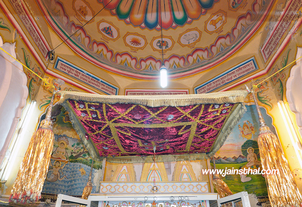 -bhatgaon-digambar-jain-mandir-.jpg