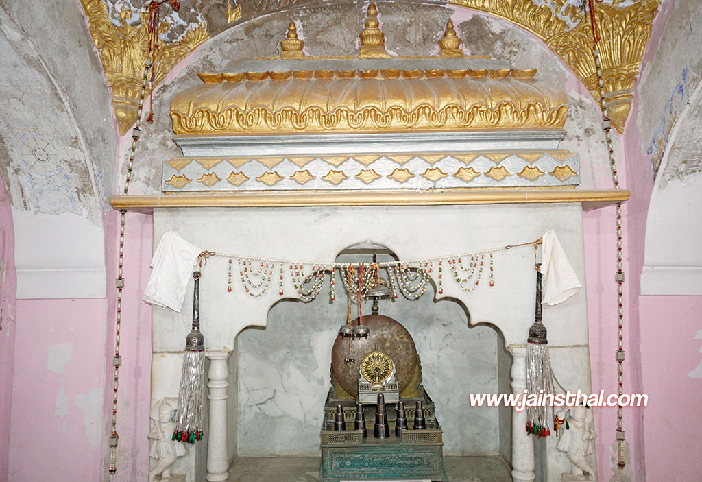 -parshvanath-jain-mandir-mandikhera-.jpg