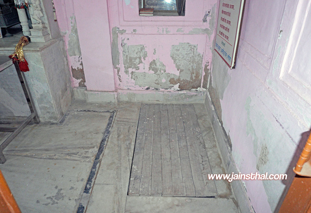 -parshvanath-jain-mandir-mandikhera-.jpg