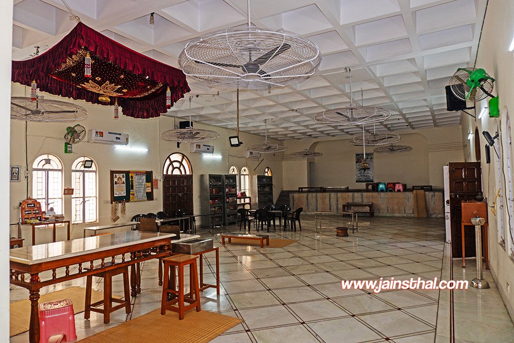 -janakpuri-jain-mandir-.jpg -janakpuri-jain-mandir-.jpg