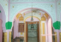 -parshvanath-jain-mandir-mandikhera-.jpg