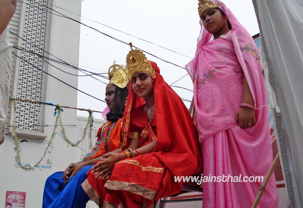 -buria-jain-mandir-shobha-yatra--.jpg