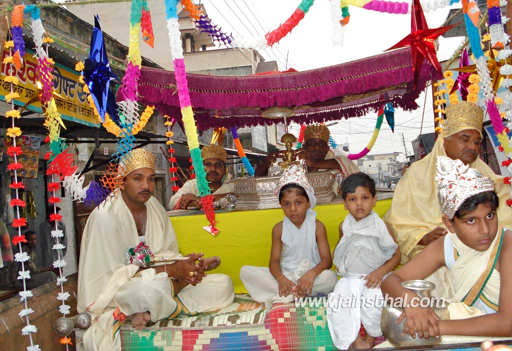-buria-jain-mandir-shobha-yatra--.jpg