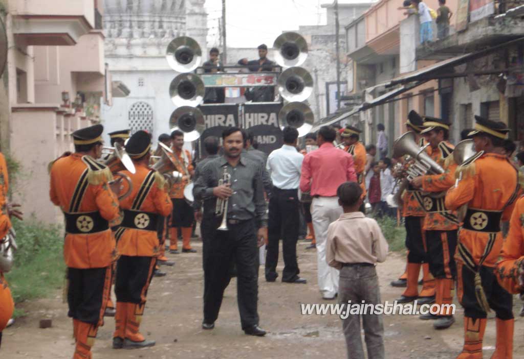 -buria-jain-mandir-shobha-yatra--.jpg