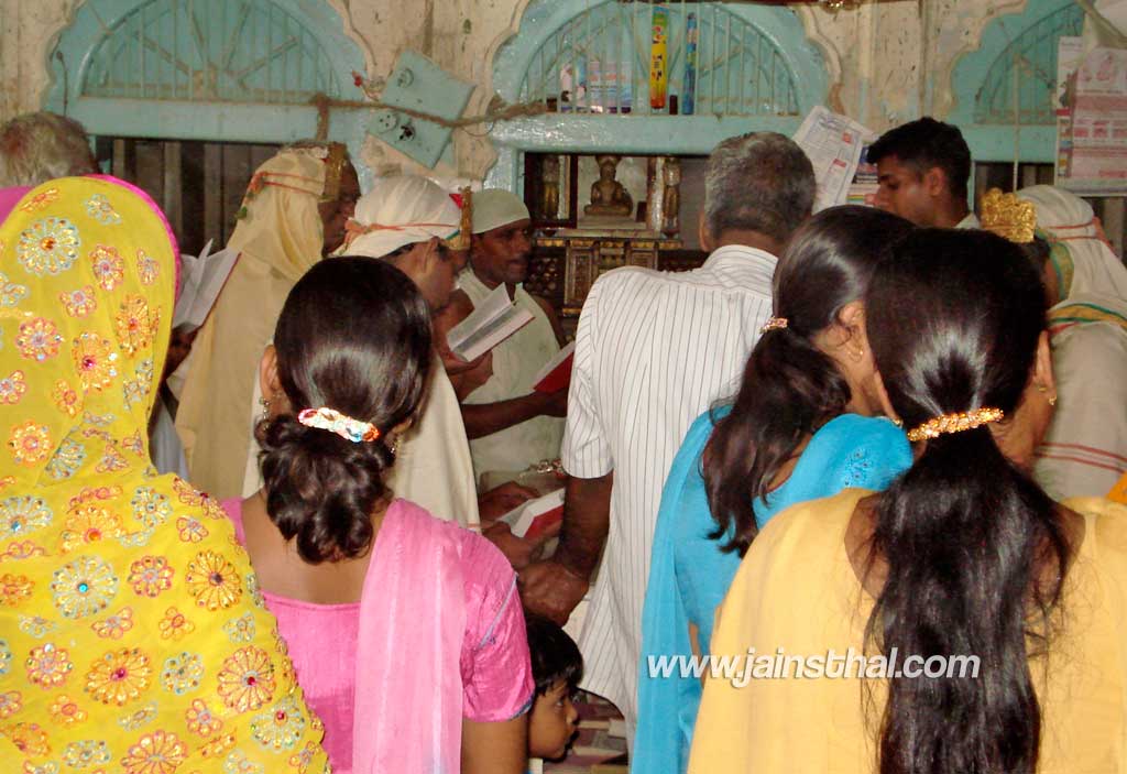 -buria-jain-mandir-shobha-yatra--.jpg